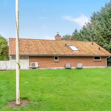 Holiday home Pet Friendly In With Wifi